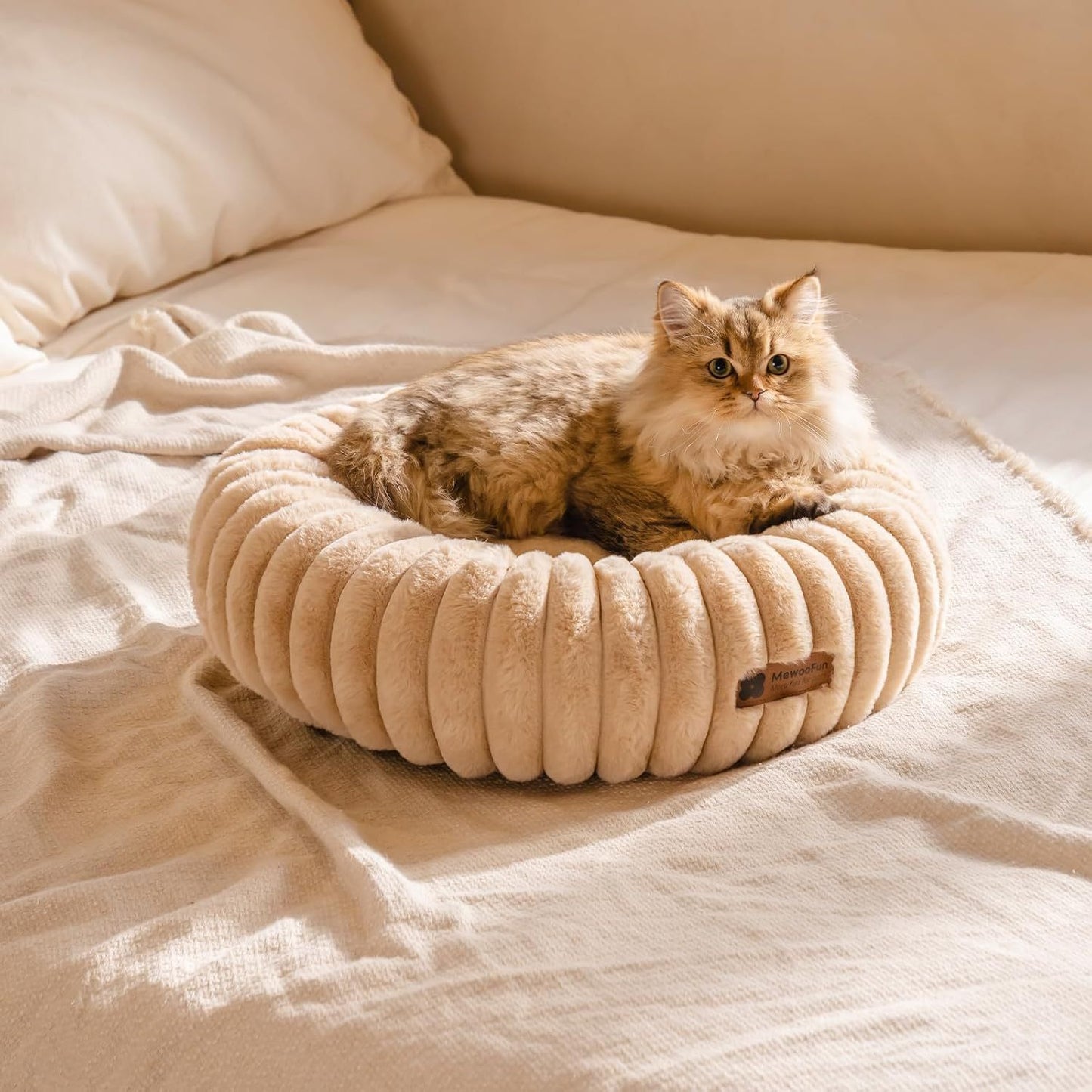 AdoraPet CozyCloud™ Donut Bed – Recycled-Fill, Washable & Calming Nest for Cats & Small Dogs